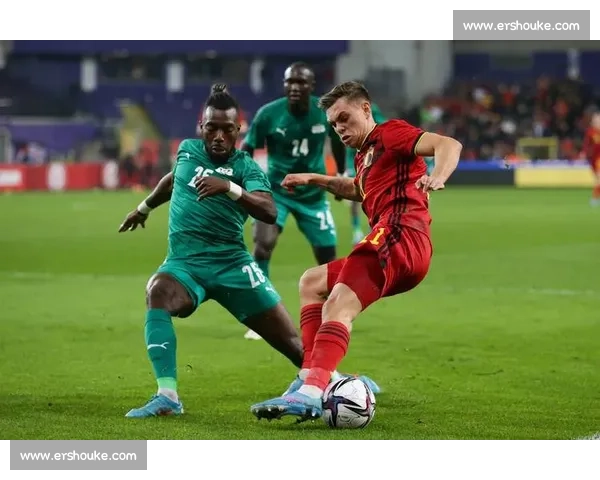 足球比赛全场攻防博弈与战术较量精彩回顾解析深度剖析与关键瞬间盘点 - 副本 (6) - 副本